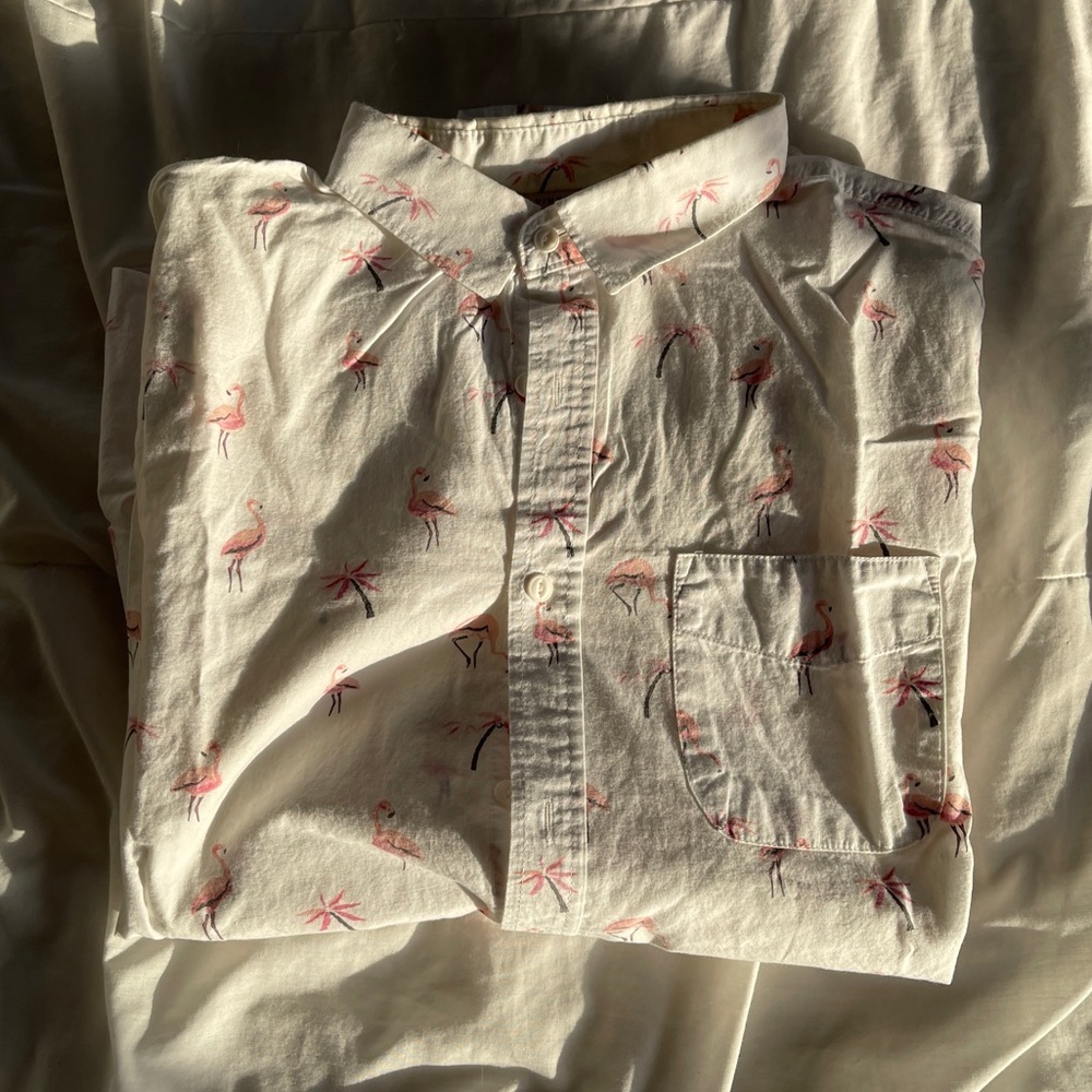 Cotton on men’s short sleeve dress shirt with flamingo design